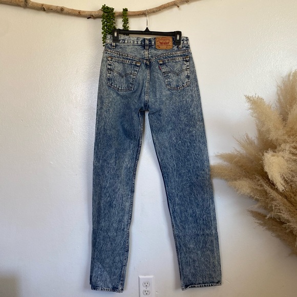 Retro Acid Wash Levi’s - Picture 5 of 8